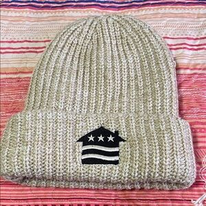 Stylish Beige Knit Beanie with Star Logo